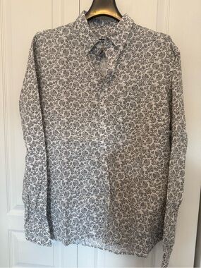 EUC men’s Express black & white ditsy floral button down long sleeve size XL